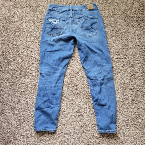 American Eagle Tom Girl Distressed Jeans Sz 2 Short - Picture 2 of 5
